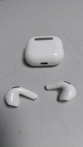 01-200789924: Apple airpods 4