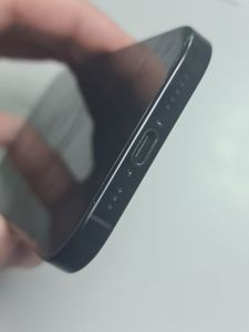 Б/в Мобільний телефон Apple iphone 16 pro 256gb 01-200814697