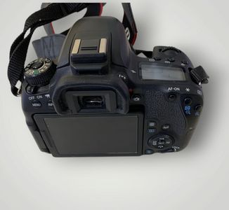 Б/в Фотоапарат Canon eos 77d / canon ef 50mm f/1,8 stm 01-200817795