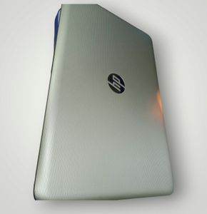 Б/в Ноутбук Hp 15/pentium n3710 ddr3/4gb ddr3/hdd 500 gb/ssd *відсутній/radeon r5 m330 01-200620545