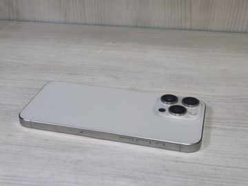 Б/в Мобільний телефон Apple iphone 15 pro max 256gb 01-200817210