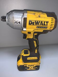 Б/у Гайковерт Dewalt dcf900n 01-200890145