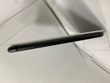 Б/в Мобільний телефон Apple iphone 8 64gb 01-200892778