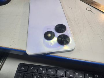 Б/у Мобільний телефон Tecno spark go 2024 3/64gb 01-200899646