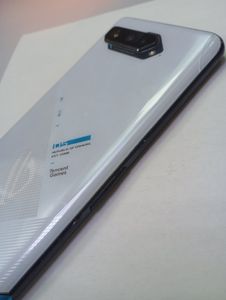 Б/у Мобільний телефон Asus rog phone 5 12/128gb 01-200901138