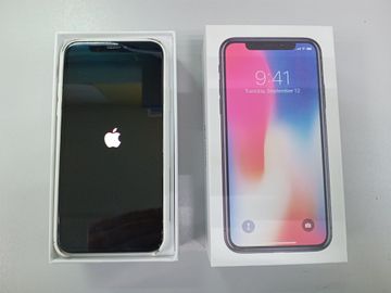 Б/в Мобільний телефон Apple iphone x 64gb 01-200909300