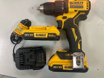 Б/в Шурупокрут Dewalt dcd708d2t 01-200915891