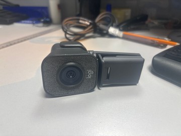Б/у Веб камера Logitech streamcam 01-200946776