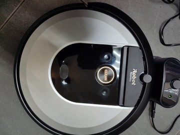 Б/в Робот-пилосос Irobot roomba i7 01-200967852