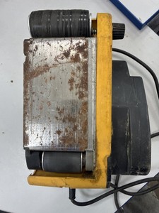 Б/у Ленточная шлифмашина Einhell bbs 720 01-200993350