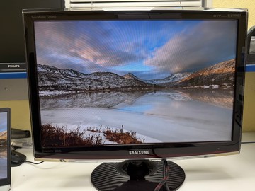 Б/в Монітор Samsung syncmaster t220hd 01-201011810