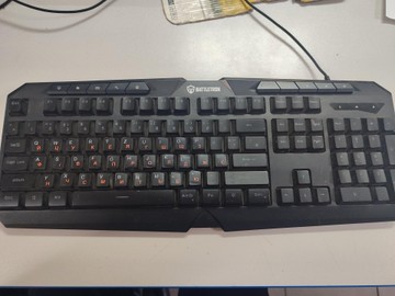 Б/в Клавіатура usb Battletron 82035/3012641 podk1025214 01-201043961