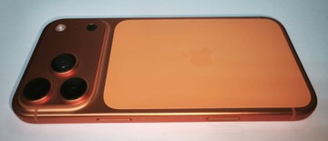 Б/в Мобільний телефон Apple iphone 17 pro max 256gb 01-201065710
