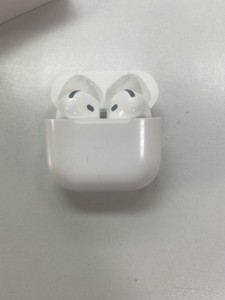 Б/в Навушники Apple airpods 4 with active noise cancellation 01-201116690
