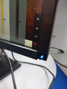 Б/в Монітор Dell u2211ht 01-201160300