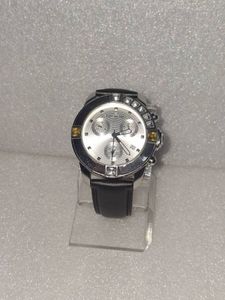 01-200417759: Valentino 875