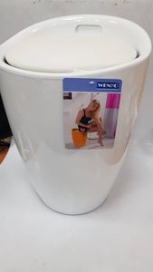 16-000251046: Wenko candy