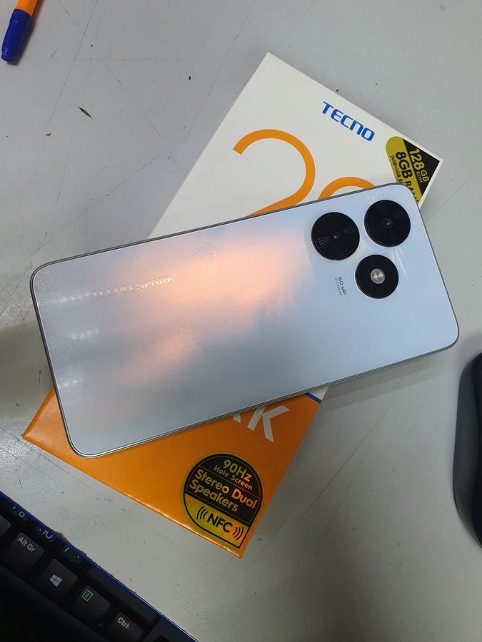 spark 20c bg7n 4/128gb