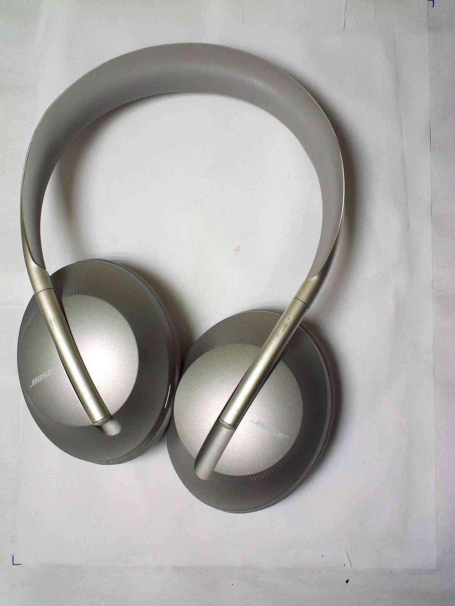 Bose noise cancelling headphones 700