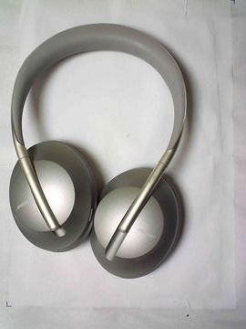 01-200579208: Bose noise cancelling headphones 700