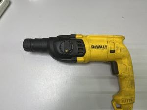 01-200636065: Dewalt d25033