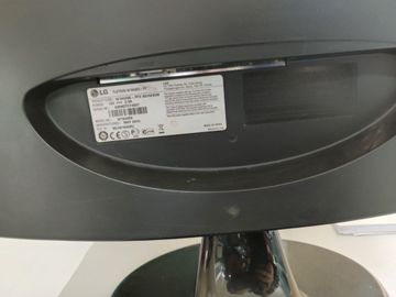 01-200777490: Lg w1943ss