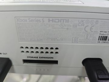 01-200742210: Microsoft xbox series s 512gb