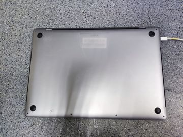 01-200794082: Apple macbook pro/a1990/ core i7 2,2ghz/ ram16gb/ ssd256gb/ amd pro 555x 4gb/ retina, touch bar