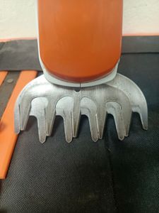 Б/у Аккумуляторные садовые ножницы Stihl hsa 26 set 01-200795030