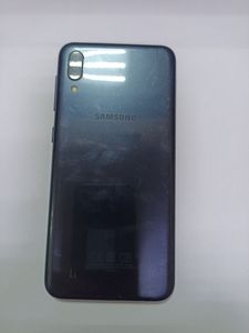 Б/в Мобільний телефон Samsung galaxy m10 2/16gb sm-m105g 01-200806459