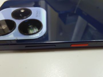 Б/в Мобільний телефон Zte nubia v60 design 6/256gb 01-200829735