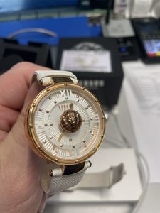 Б/в Годинник Versace versus 01-200851010