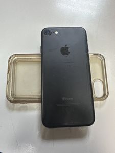 Б/в Мобільний телефон Apple iphone 7 32gb 01-200885751