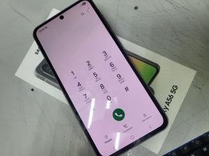 Б/в Мобільний телефон Samsung galaxy a56 5g 8/256gb 01-200897309
