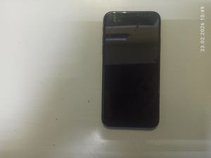 Б/в Мобільний телефон Apple iphone xs max 64gb 01-200901845