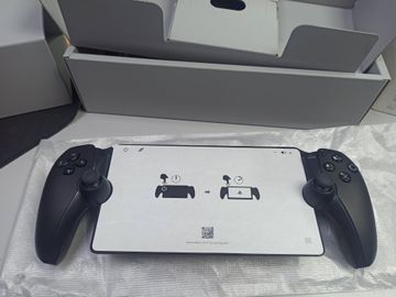 Б/у Игровая приставка Sony playstation portal remote player 01-200901875