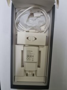 Б/в Мобільний телефон Infinix hot 60i 8/128gb 01-200901398