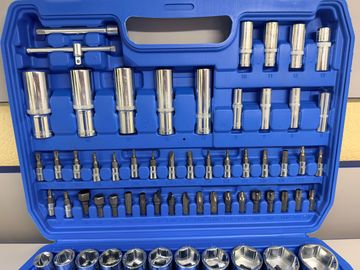 Б/в Набір автоінструментів New Tools 94 шт 16-000276026