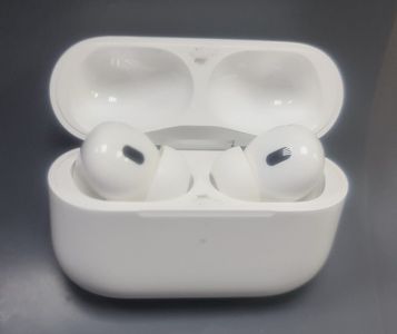 Б/в Навушники Apple airpods pro 2nd generation with magsafe charging case usb-c 01-200903906