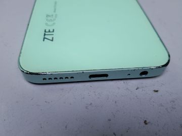 Б/в Мобільний телефон Zte blade v50 design 8/128gb 01-200909988
