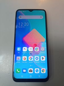 Б/в Мобільний телефон Tecno spark 8c kg5n 4/64gb 01-200913800