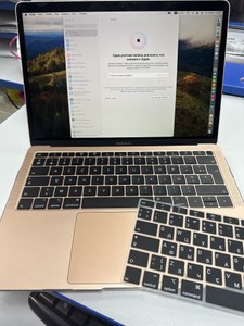 Б/в Ноутбук Apple macbook air a1932 13,3`` core i5 1,6ghz/ram8gb/ssd256gb/intel uhd graphics 617 01-200927389
