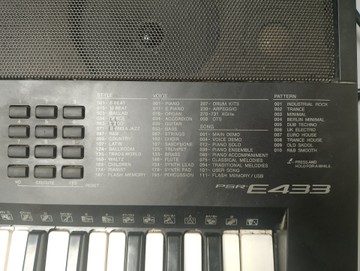 Б/в Синтезатор Yamaha psr-e433 01-200975225