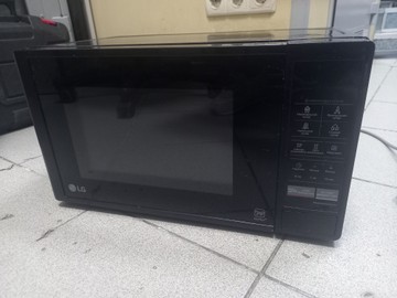 Б/у Микроволновая печь Lg ms2042db 01-200979914