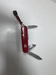 Б/в Ніж складаний Victorinox hiker 01-200997725