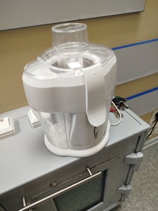 Б/в Соковитискач Clatronic ae 2758 01-201021066