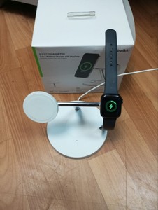 Б/в Бездротовий зарядний пристрій Belkin моделі: boost charge pro 3-in-1 wireless charging with magsafe wlz009 01-201090373