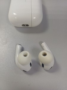Б/в Навушники Apple airpods pro 2nd generation magsafe 01-201110328