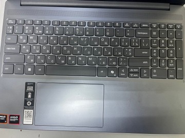 Б/в Ноутбук Lenovo 15,6/ryzen 7 170/ram16gb/ssd 512gb/інтегрована 01-201152359