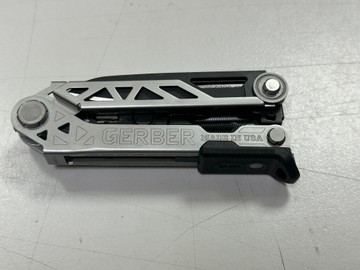 Б/в Мультитул Gerber center-drive multi-tool 01-201169313